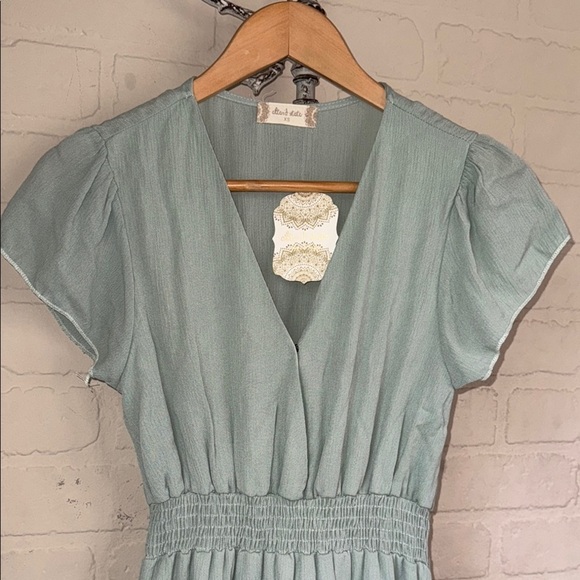 Altar’d state dress sage green lined v neck NEW XS short sleeve - Picture 2 of 5